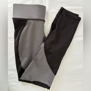 MICHI Sculpt Colorblock Leggings Sz M 27” EUC